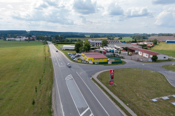 venkovní pohled na autoservis